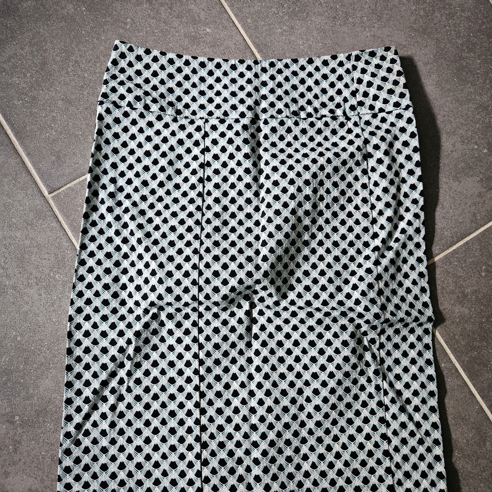 Margaret M Black and White Geometric Pencil Skirt